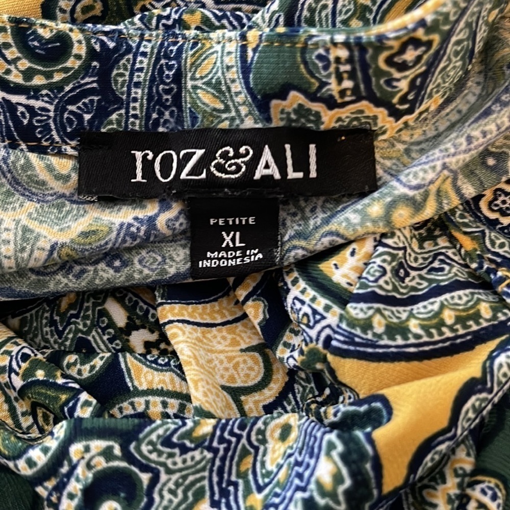 Roz & Ali Front Zip Long Sleeve Paisley Blouse l SIZE PXL - Picture 4 of 6